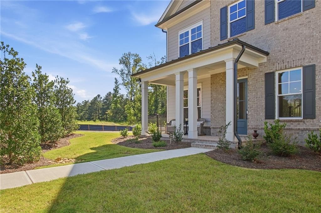 4 bedroom, 3 bathroom, 2,518 sq ft single family residence for sale at 4405 River Trail Drive, Peachtree Corners, GA 30092 — photo 3
