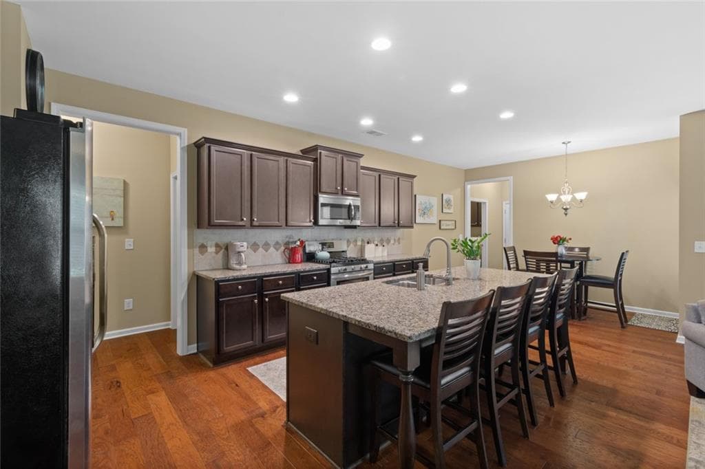 4 bedroom, 3 bathroom, 2,467 sq ft single family residence under contract at 134 Harmony Lake Drive, Canton, GA 30115 — photo 8