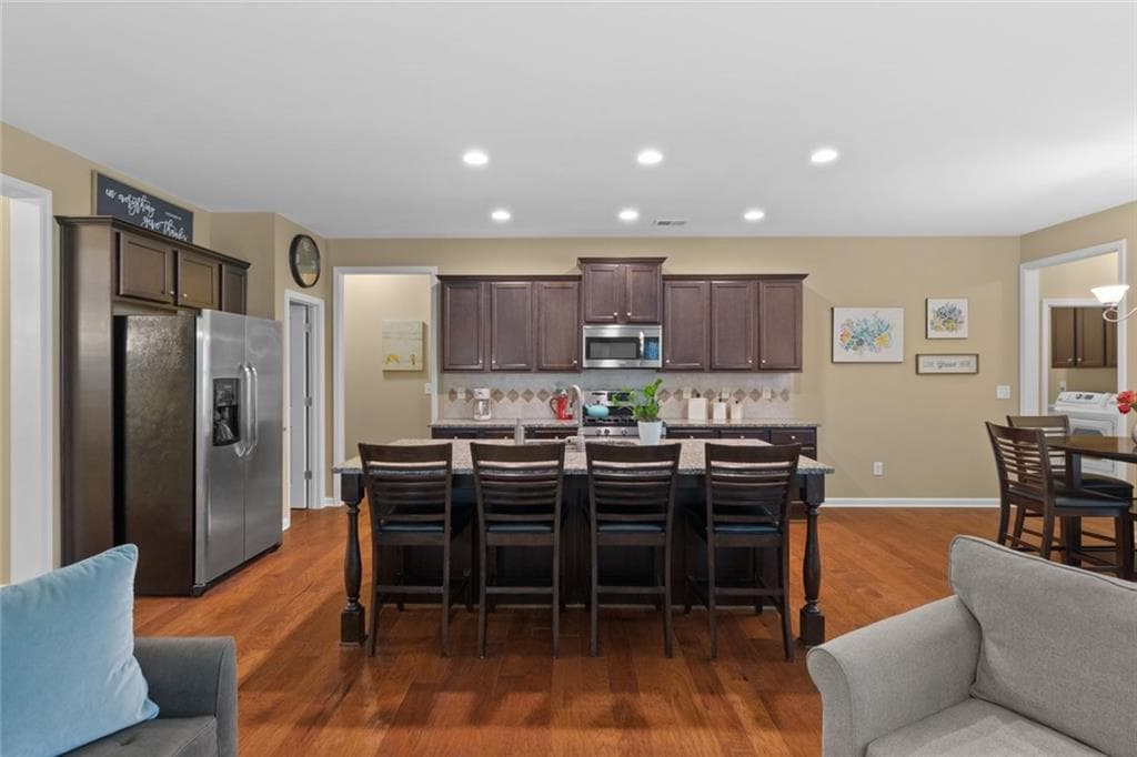 4 bedroom, 3 bathroom, 2,467 sq ft single family residence under contract at 134 Harmony Lake Drive, Canton, GA 30115 — photo 9