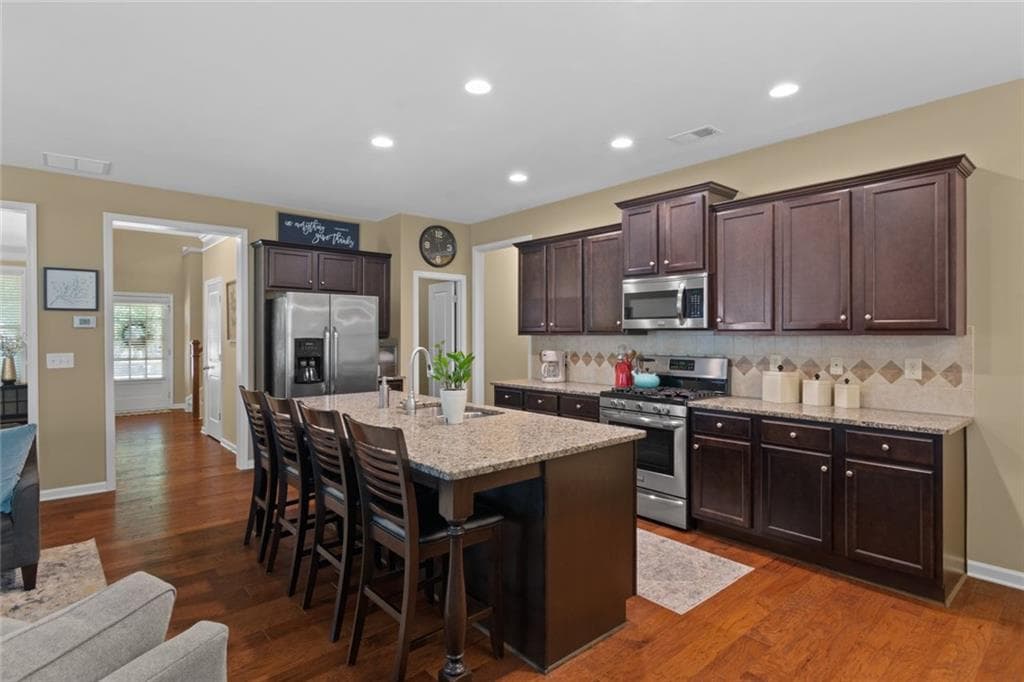 4 bedroom, 3 bathroom, 2,467 sq ft single family residence under contract at 134 Harmony Lake Drive, Canton, GA 30115 — photo 10