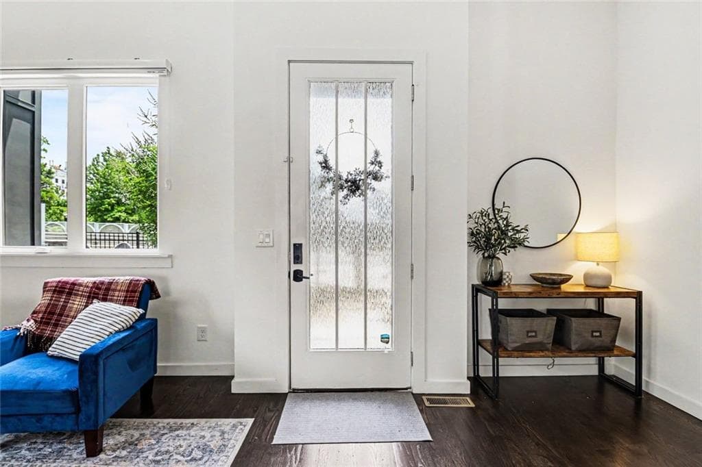 3 bedroom, 4 bathroom, 2,349 sq ft townhouse for sale at 2174 Bristol Cove, Atlanta, GA 30341 — photo 8