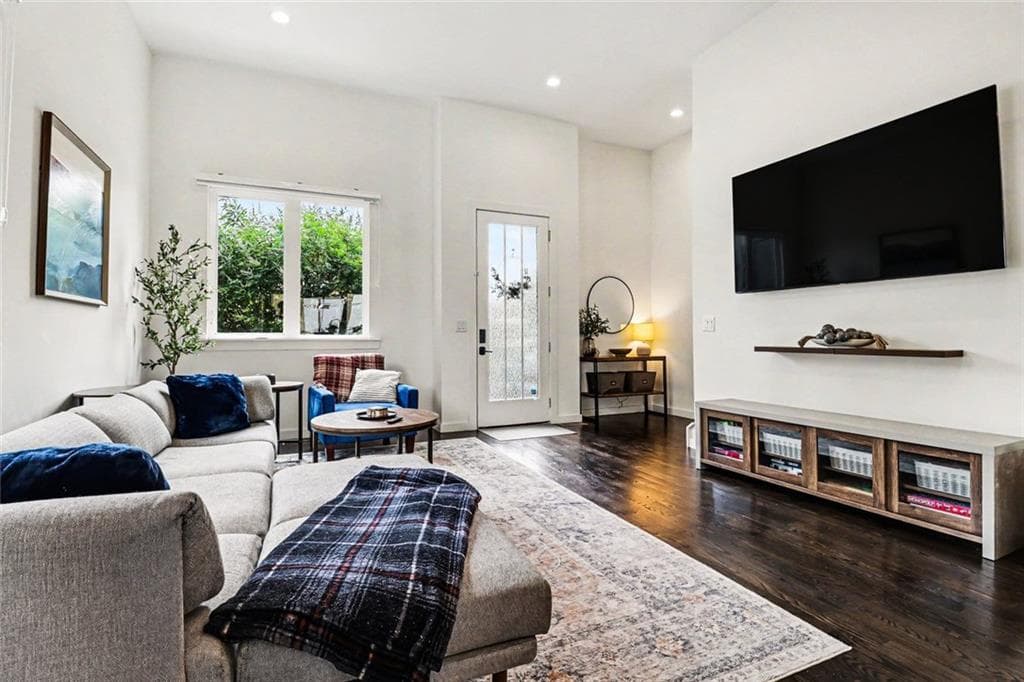 3 bedroom, 4 bathroom, 2,349 sq ft townhouse for sale at 2174 Bristol Cove, Atlanta, GA 30341 — photo 9