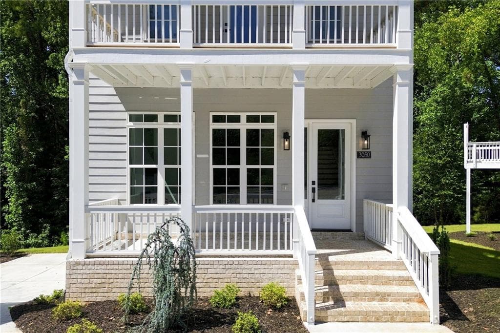 3 bedroom, 5 bathroom, 3,144 sq ft single family residence for sale at 3050 Kara Court, Roswell, GA 30076 — photo 3