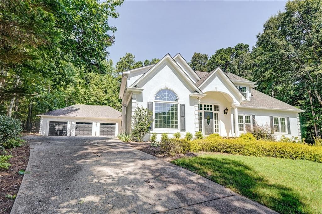 5 bedroom, 5 bathroom, 4,250 sq ft single family residence under contract at 434 Westlake Drive, Marietta, GA 30064 — photo 2