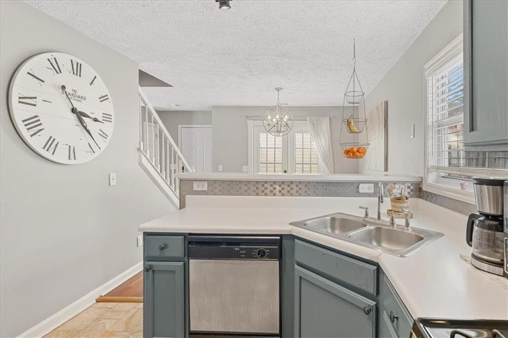 2 bedroom, 3 bathroom, 1,078 sq ft single family residence for sale at 1061 Daventry Crossing, Woodstock, GA 30188 — photo 5