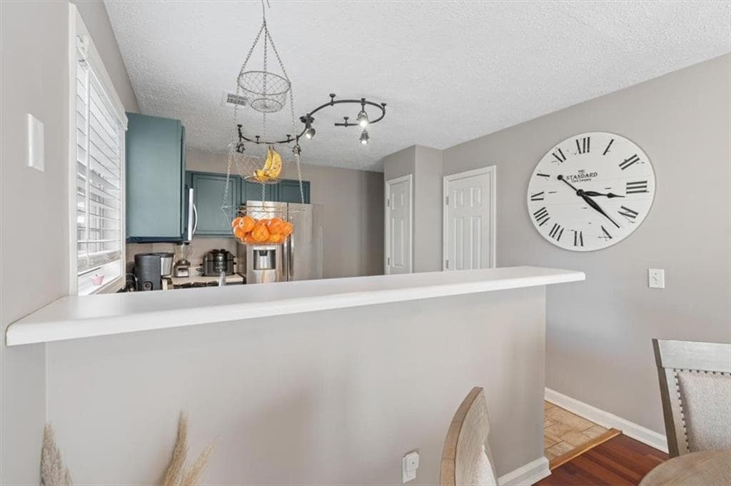2 bedroom, 3 bathroom, 1,078 sq ft single family residence for sale at 1061 Daventry Crossing, Woodstock, GA 30188 — photo 8