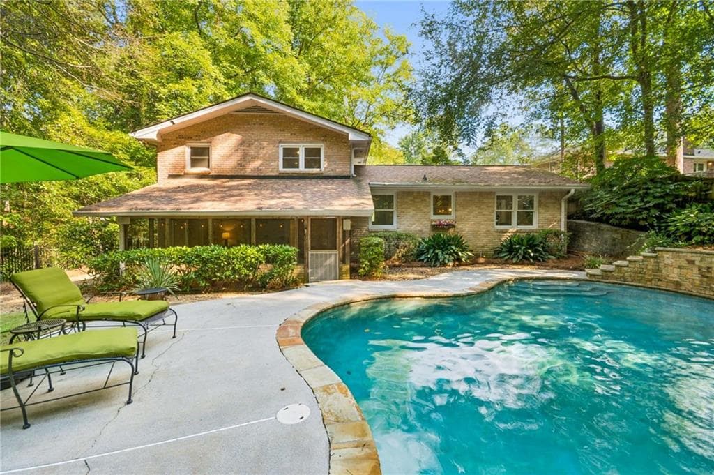 4 bedroom, 3 bathroom, 2,162 sq ft single family residence for sale at 2753 Henderson Court, Tucker, GA 30084 — photo 3
