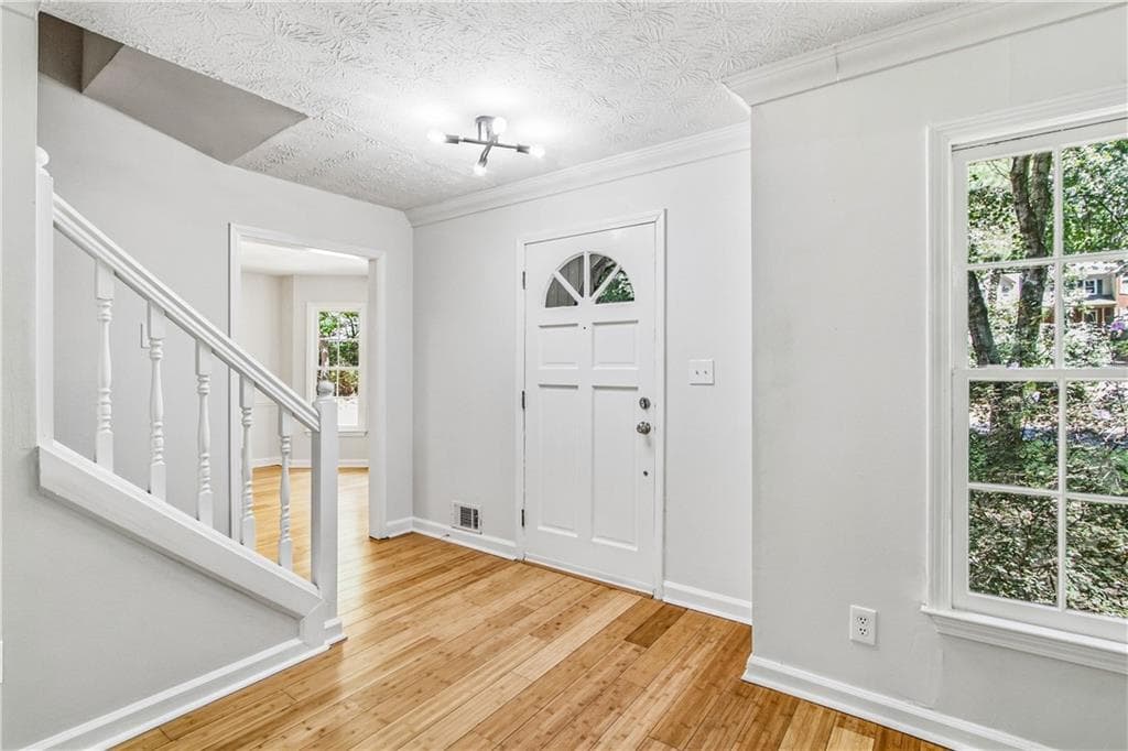 3 bedroom, 3 bathroom, 1,796 sq ft single family residence under contract at 1039 Plantation Boulevard, Conyers, GA 30094 — photo 6