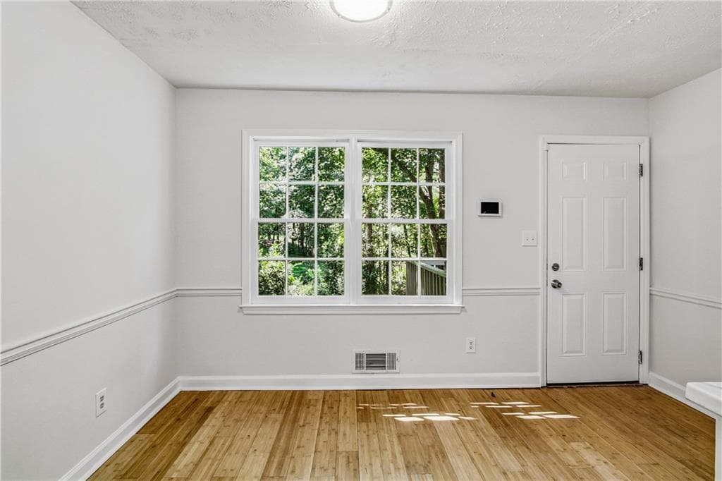 3 bedroom, 3 bathroom, 1,796 sq ft single family residence under contract at 1039 Plantation Boulevard, Conyers, GA 30094 — photo 9