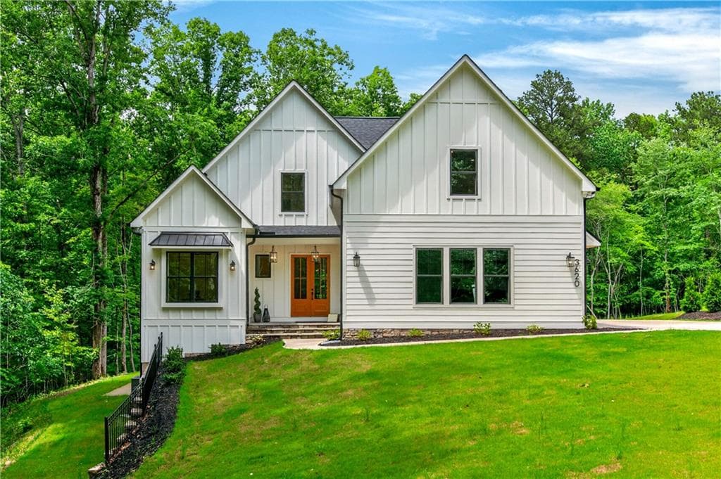 5 bedroom, 4 bathroom, 3,130 sq ft single family residence for sale at 3620 Fleming Drive, Cumming, GA 30041 — photo 3