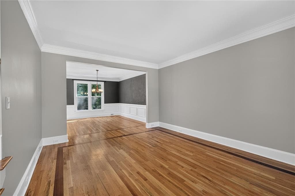 7 bedroom, 5 bathroom, 5,968 sq ft single family residence for sale at 4490 Barony Drive, Suwanee, GA 30024 — photo 7