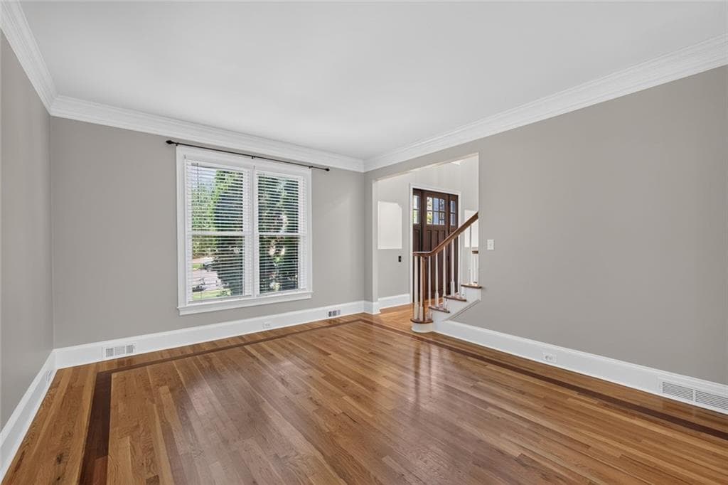 7 bedroom, 5 bathroom, 5,968 sq ft single family residence for sale at 4490 Barony Drive, Suwanee, GA 30024 — photo 9