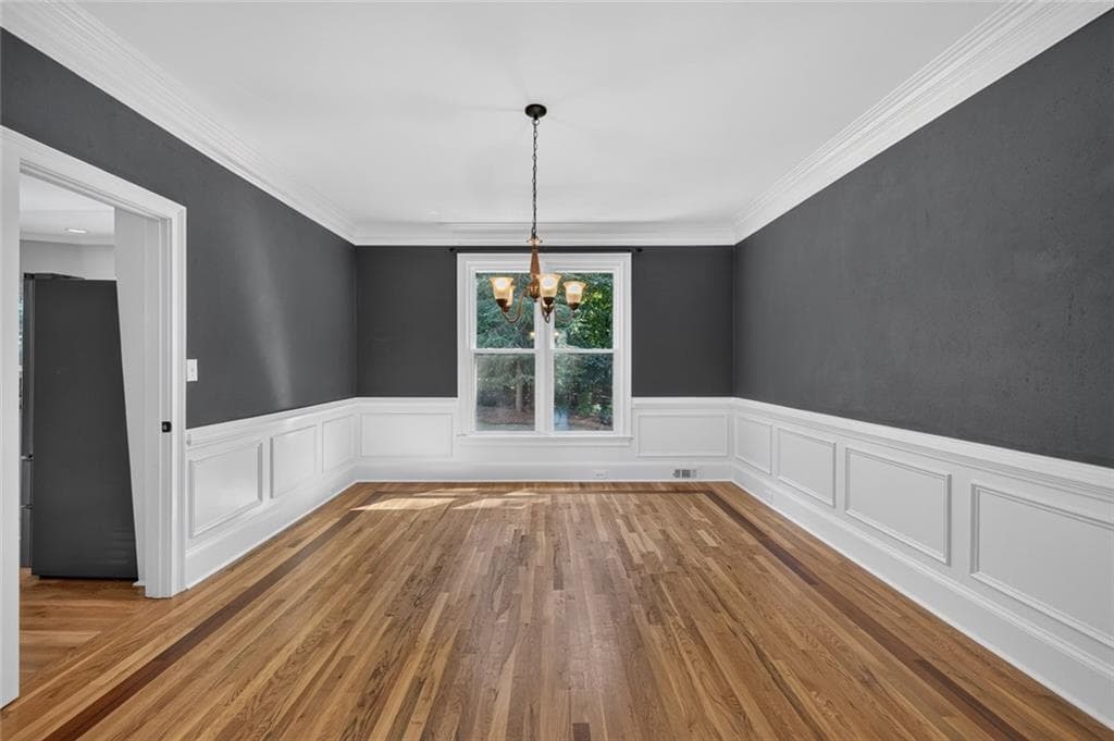 7 bedroom, 5 bathroom, 5,968 sq ft single family residence for sale at 4490 Barony Drive, Suwanee, GA 30024 — photo 10