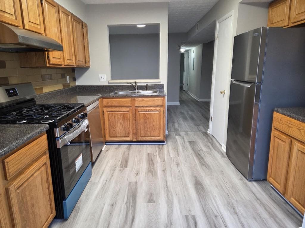 2 bedroom, 2 bathroom, 1,238 sq ft condominium for sale at 9412 Cypress Lane, Jonesboro, GA 30238 — photo 3