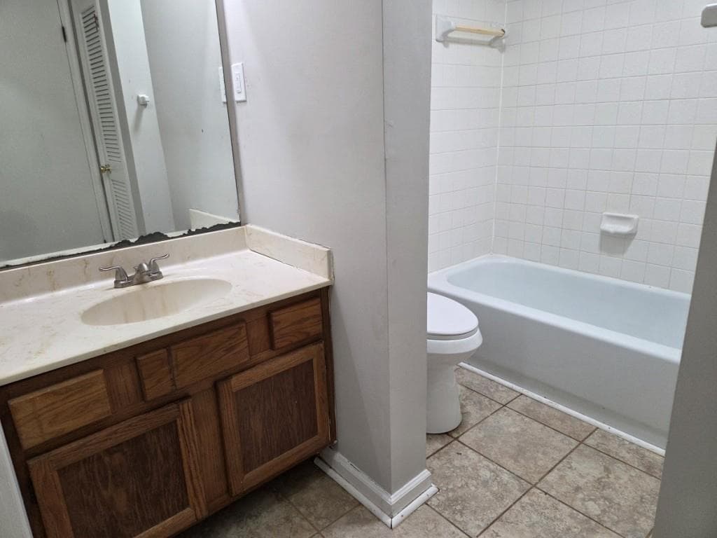 2 bedroom, 2 bathroom, 1,238 sq ft condominium for sale at 9412 Cypress Lane, Jonesboro, GA 30238 — photo 8