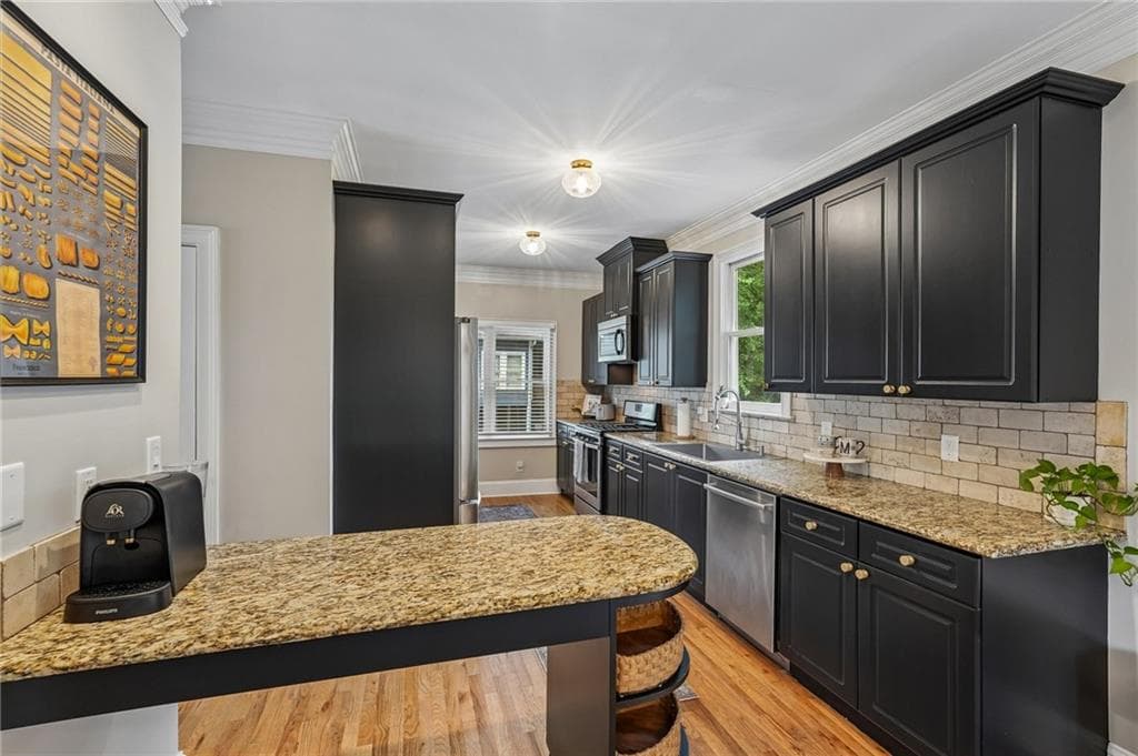 3 bedroom, 4 bathroom, 1,888 sq ft single family residence under contract at 274 Ferguson Street, Atlanta, GA 30307 — photo 10