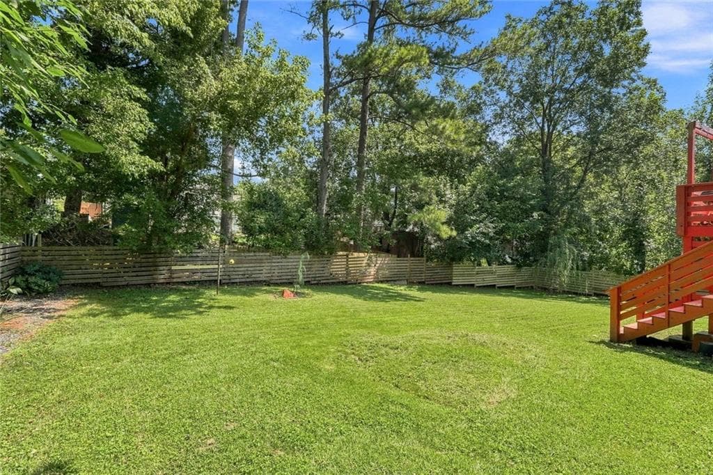 5 bedroom, 3 bathroom, 2,570 sq ft single family residence for sale at 2934 Lynda Place, Decatur, GA 30032 — photo 5