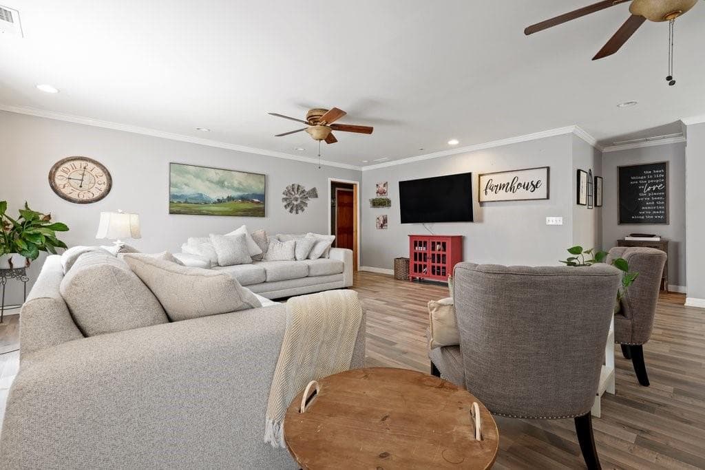 4 bedroom, 4 bathroom, 5,267 sq ft single family residence for sale at 4179 Earney Road, Woodstock, GA 30188 — photo 3
