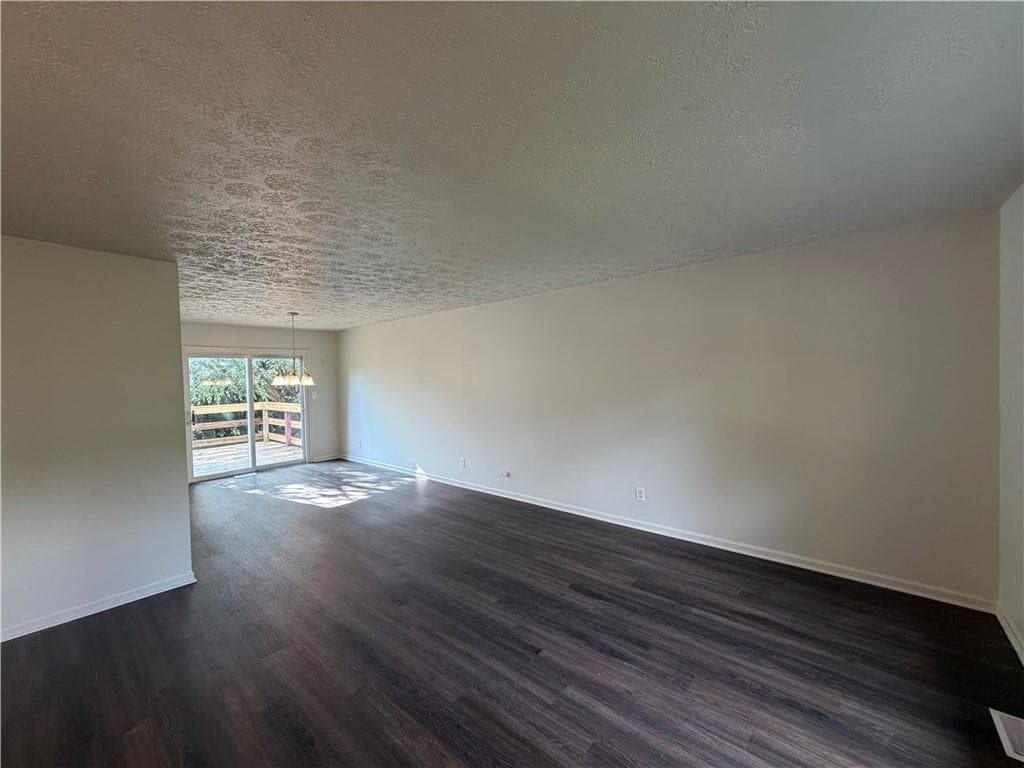 3 bedroom, 2 bathroom, 1,560 sq ft single family residence for sale at 5721 Blackberry Row, Ellenwood, GA 30294 — photo 7
