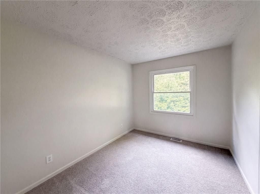 3 bedroom, 2 bathroom, 1,560 sq ft single family residence for sale at 5721 Blackberry Row, Ellenwood, GA 30294 — photo 9