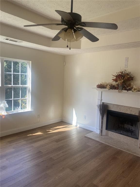 4 bedroom, 3 bathroom, 1,971 sq ft single family residence for sale at 5482 Latham Manor Drive, Gainesville, GA 30506 — photo 6