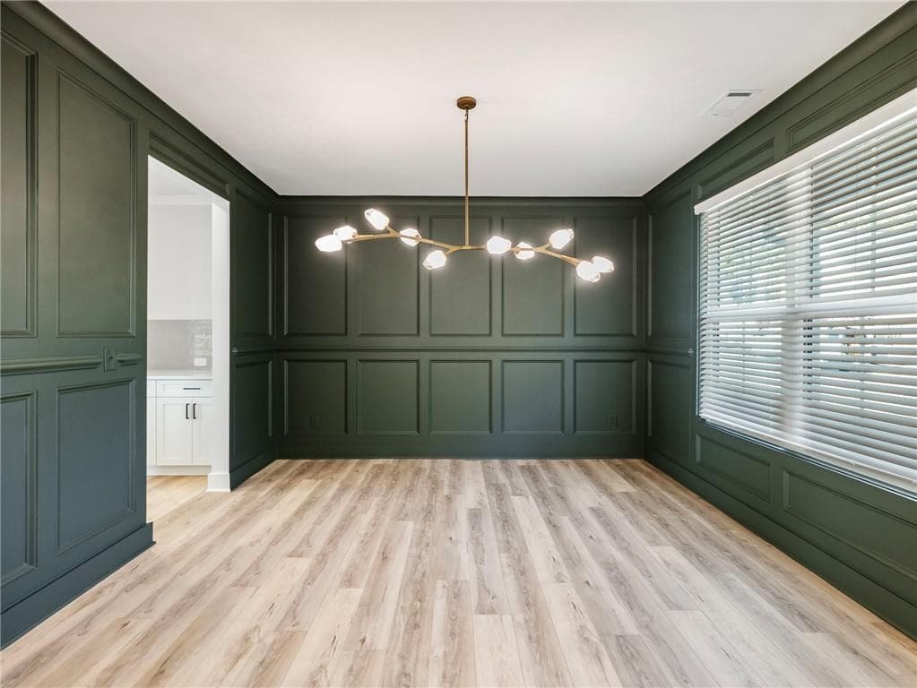 5 bedroom, 4 bathroom, 3,243 sq ft single family residence for sale at 4260 Hosch Reserve Drive, Buford, GA 30519 — photo 3