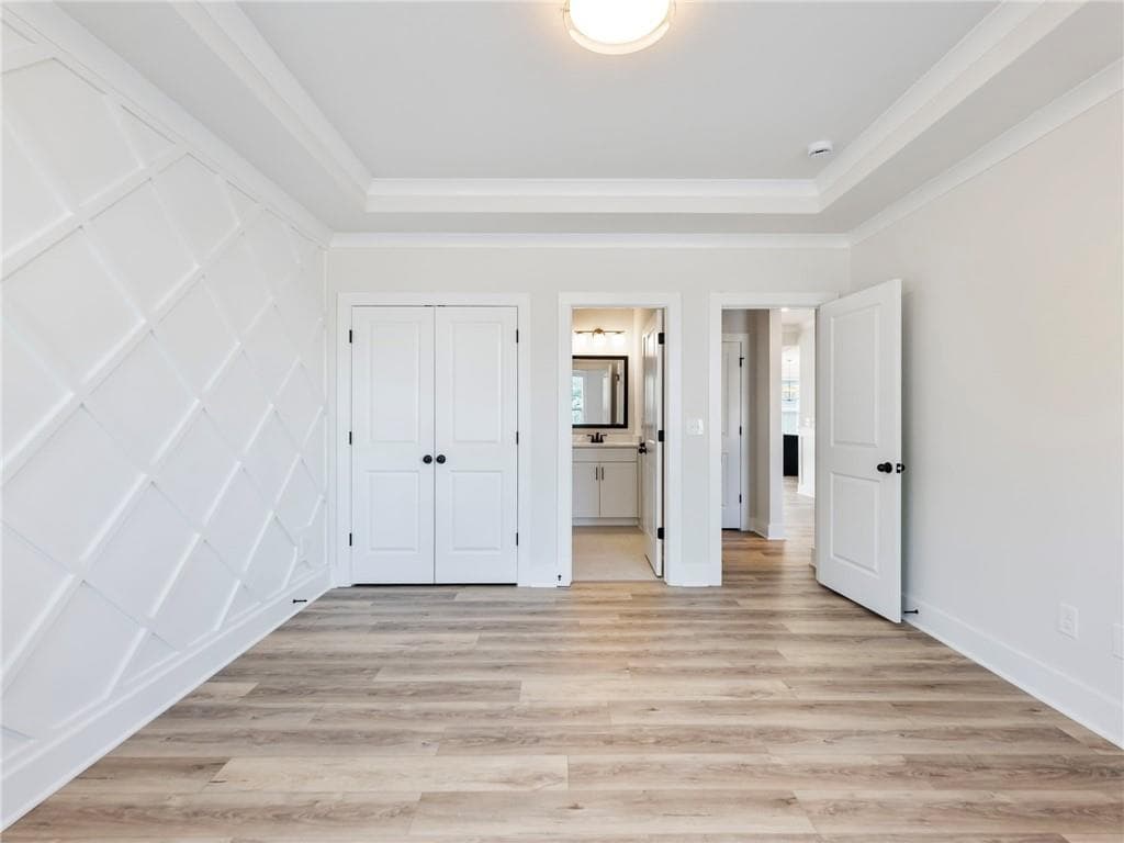 5 bedroom, 4 bathroom, 3,243 sq ft single family residence for sale at 4260 Hosch Reserve Drive, Buford, GA 30519 — photo 7