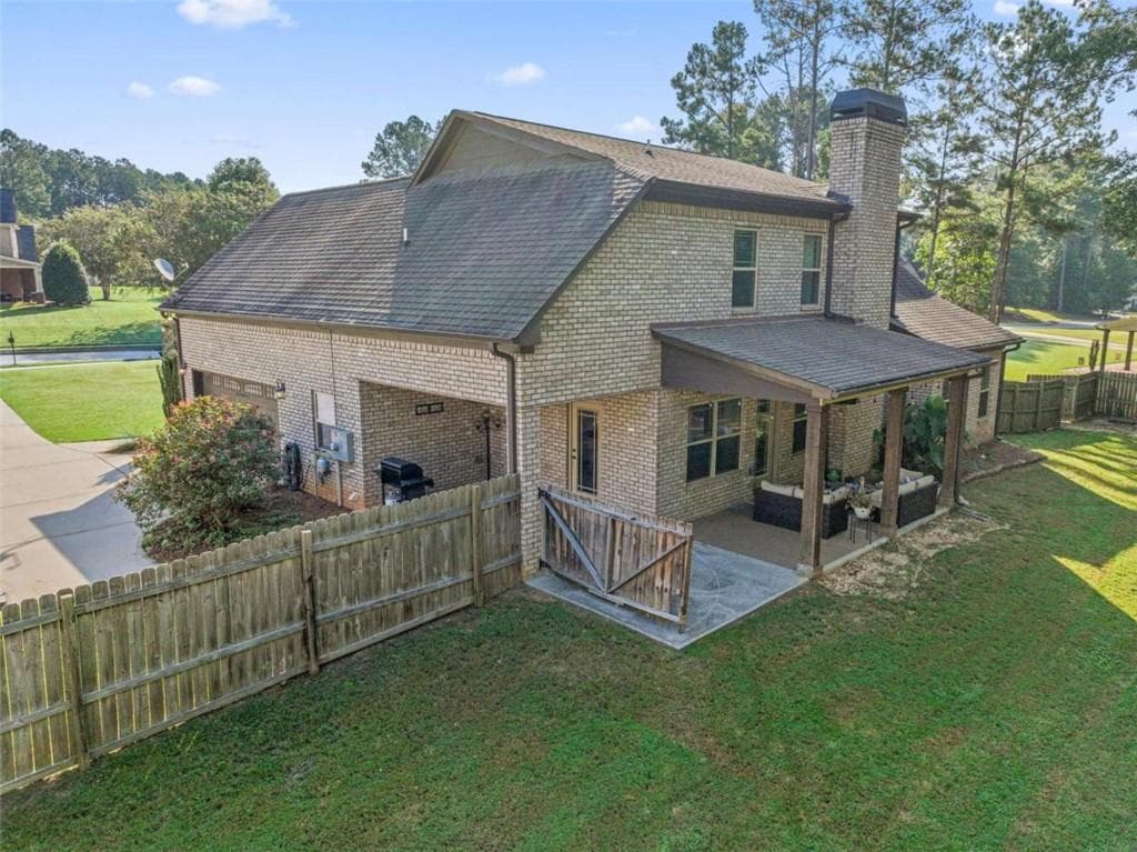 4 bedroom, 3 bathroom, 2,604 sq ft single family residence for sale at 156 Fishers Mill Drive, Mcdonough, GA 30252 — photo 5