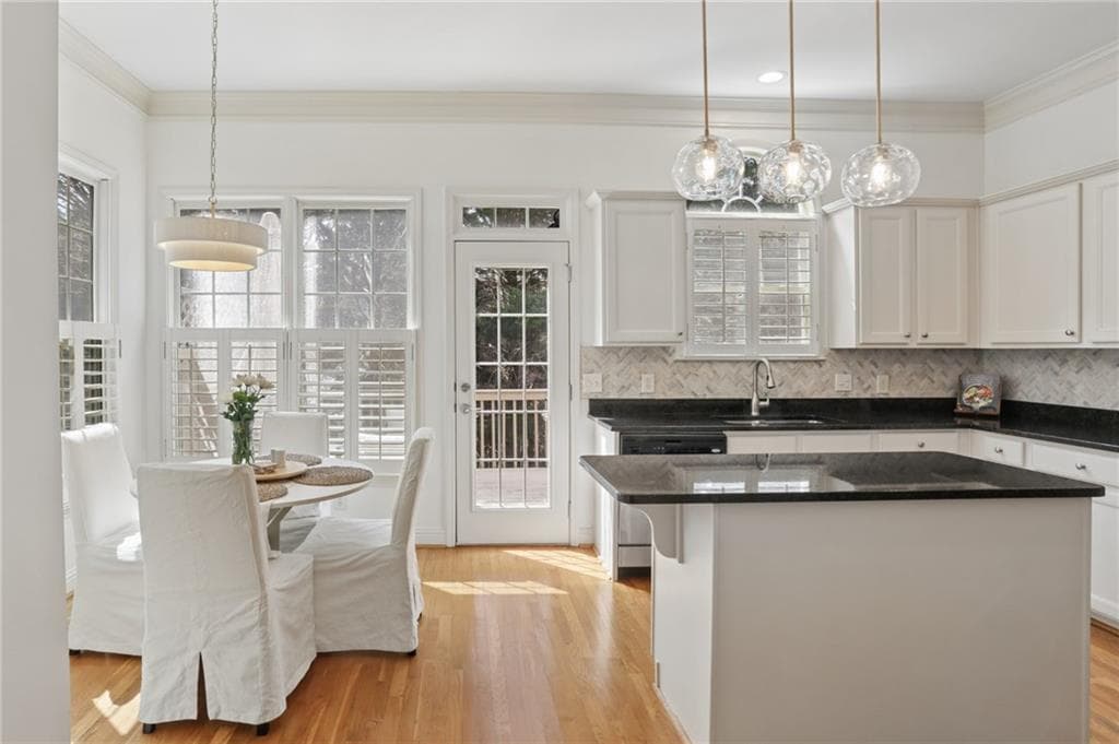 3 bedroom, 4 bathroom, 2,320 sq ft townhouse under contract at 5294 Kershaw Ct SE 1, Atlanta, GA 30339 — photo 5