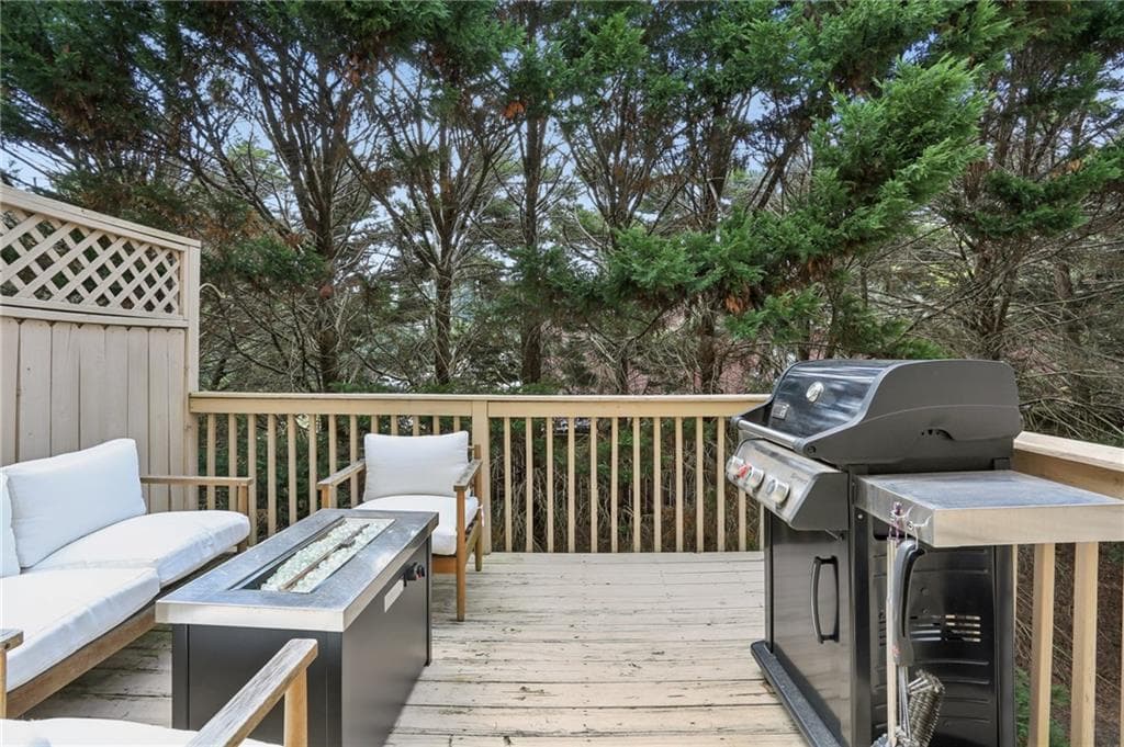3 bedroom, 4 bathroom, 2,320 sq ft townhouse under contract at 5294 Kershaw Ct SE 1, Atlanta, GA 30339 — photo 9
