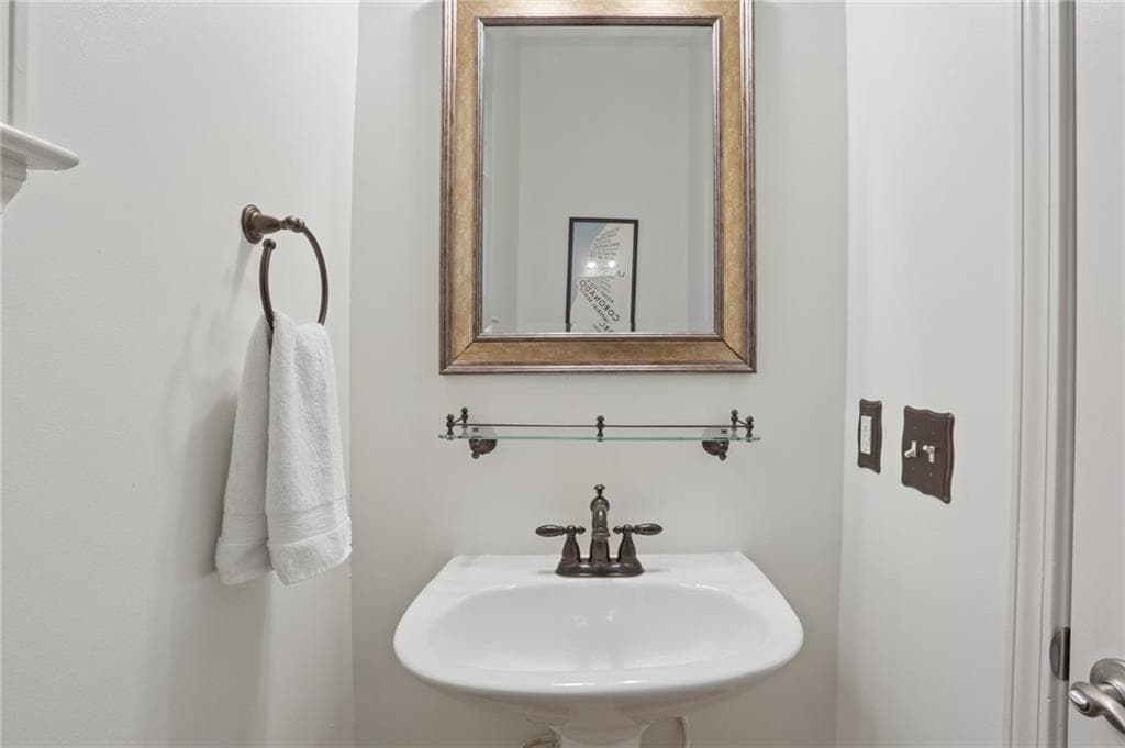 3 bedroom, 4 bathroom, 2,320 sq ft townhouse under contract at 5294 Kershaw Ct SE 1, Atlanta, GA 30339 — photo 10