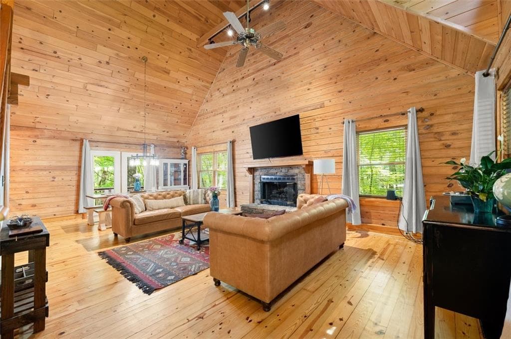 4 bedroom, 3 bathroom, 2,282 sq ft single family residence for sale at 189 Frost Pine Circle, Jasper, GA 30143 — photo 2