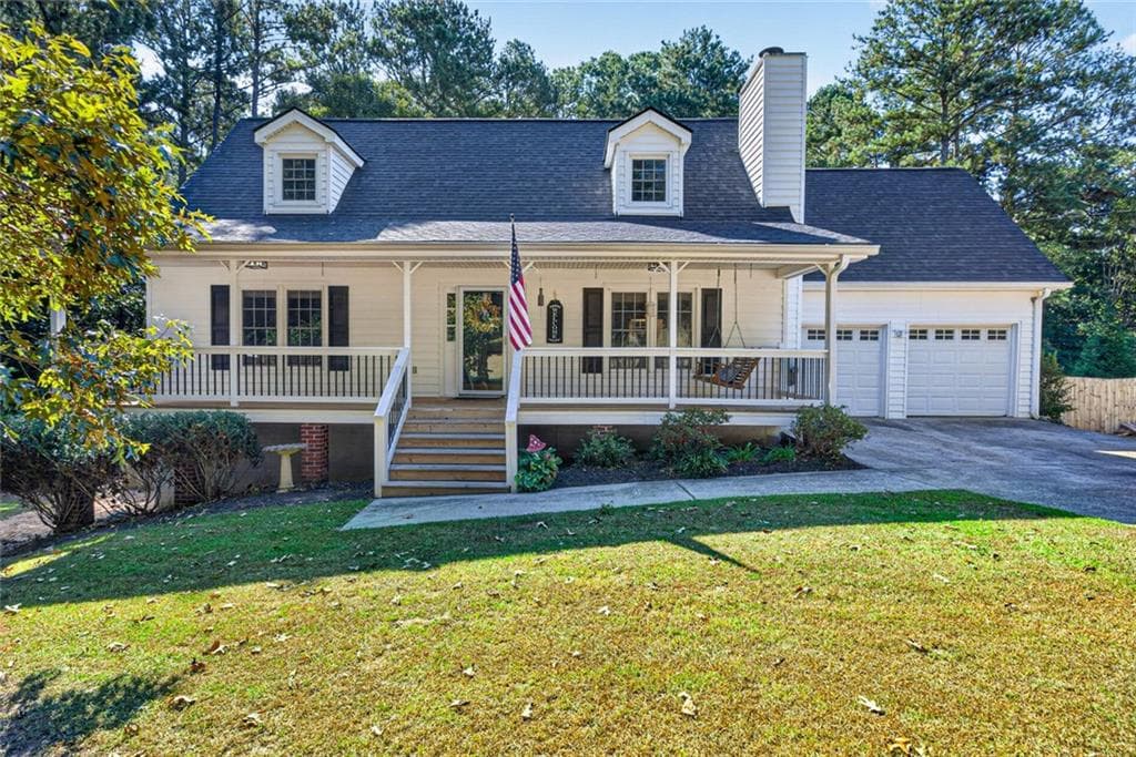 3 bedroom, 3 bathroom, 2,075 sq ft single family residence for sale at 2920 Youth Monroe Road, Loganville, GA 30052 — photo 1 of 43