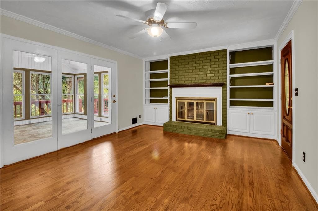5 bedroom, 4 bathroom, 3,397 sq ft single family residence for sale at 2594 W Fontainebleau Court, Atlanta, GA 30360 — photo 2