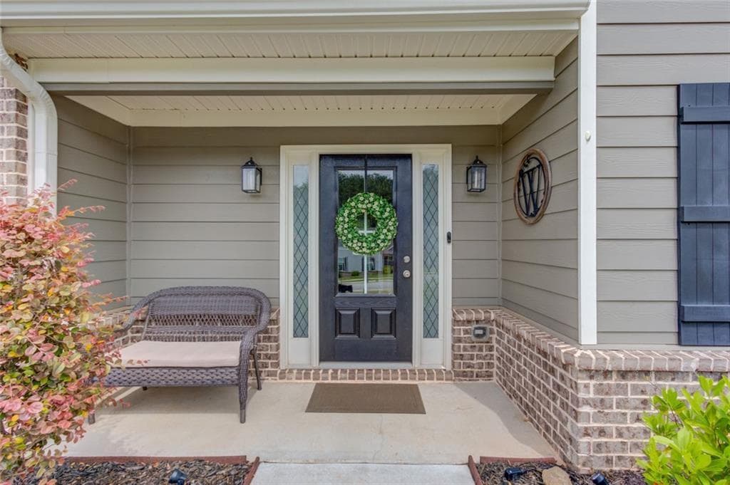 4 bedroom, 3 bathroom, 2,327 sq ft single family residence for sale at 242 Lokeys Circle, Bethlehem, GA 30620 — photo 5