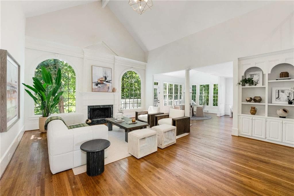 6 bedroom, 5 bathroom, 6,778 sq ft single family residence for rent at 5135 Falcon Chase Lane, Atlanta, GA 30342 for $5,400 a month — photo 7