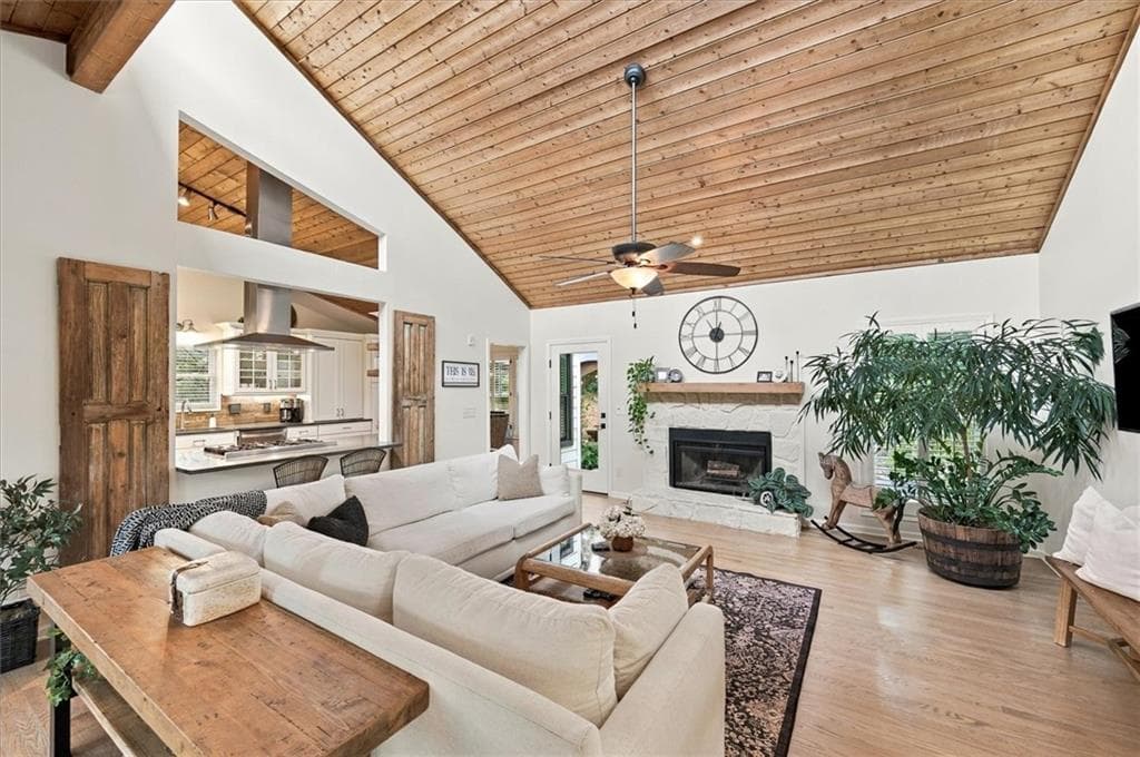 3 bedroom, 3 bathroom, 2,636 sq ft single family residence under contract at 515 Silver Pine Trail, Roswell, GA 30076 — photo 3