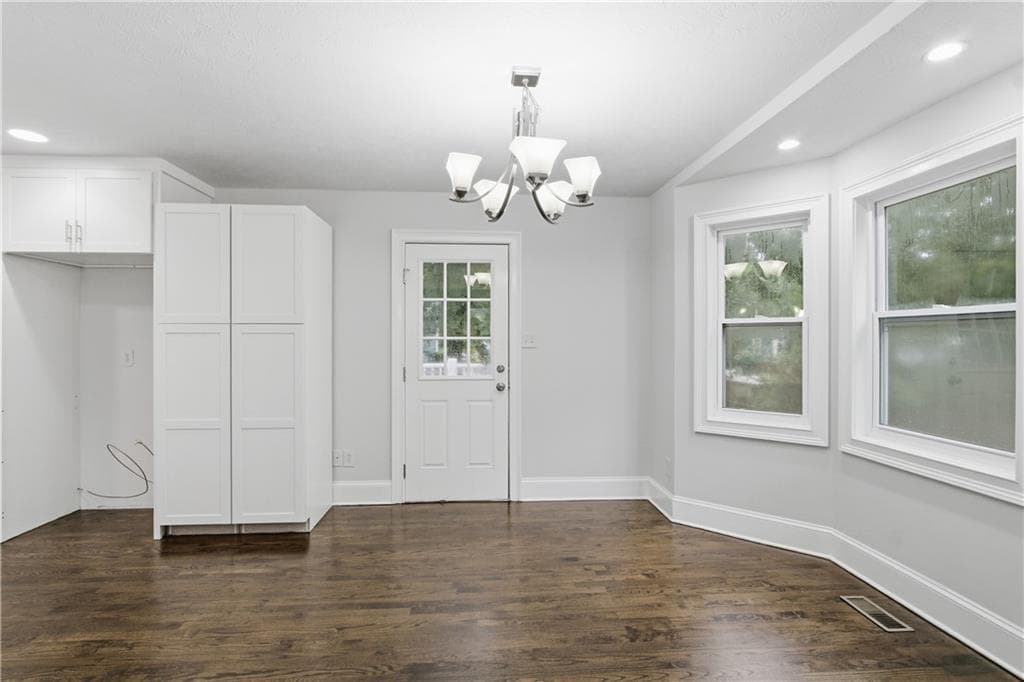 3 bedroom, 2 bathroom, 1,152 sq ft single family residence for sale at 3240 Valley View Street, Powder Springs, GA 30127 — photo 9