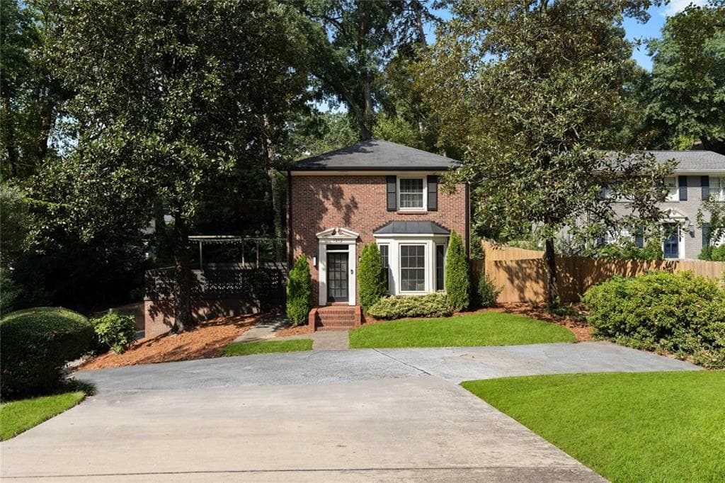 2 bedroom, 3 bathroom, 1,844 sq ft single family residence for sale at 1912 Northside Drive, Atlanta, GA 30318