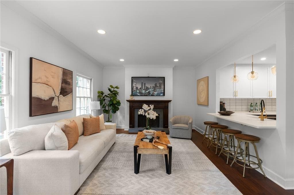 2 bedroom, 3 bathroom, 1,844 sq ft single family residence for sale at 1912 Northside Drive, Atlanta, GA 30318 — photo 7