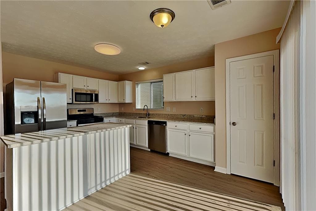 3 bedroom, 3 bathroom, 2,115 sq ft single family residence for rent at 108 Silver Bow Lane, Dallas, GA 30157 for $1,925 a month — photo 5