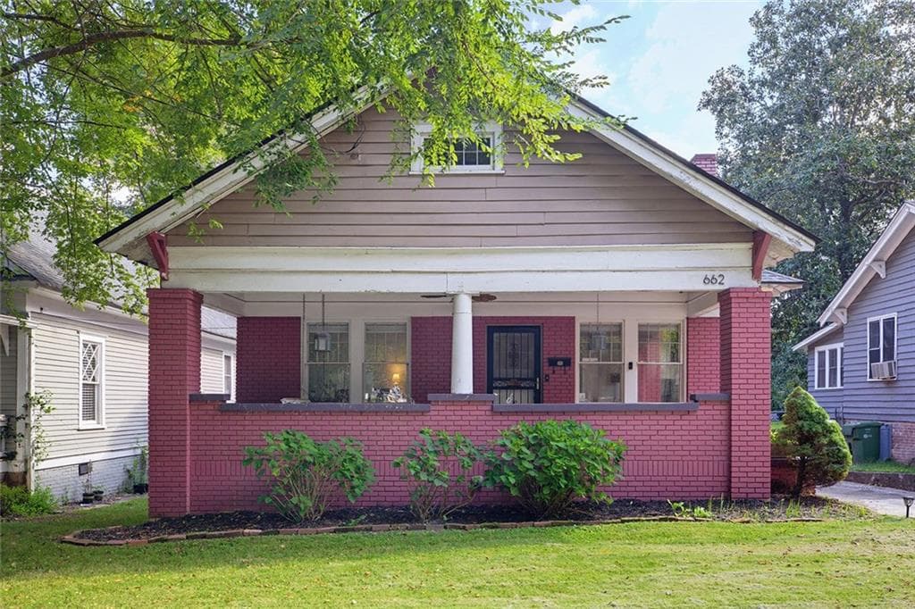 3 bedroom, 2 bathroom, 1,629 sq ft single family residence for sale at 662 Pearce Street, Atlanta, GA 30310