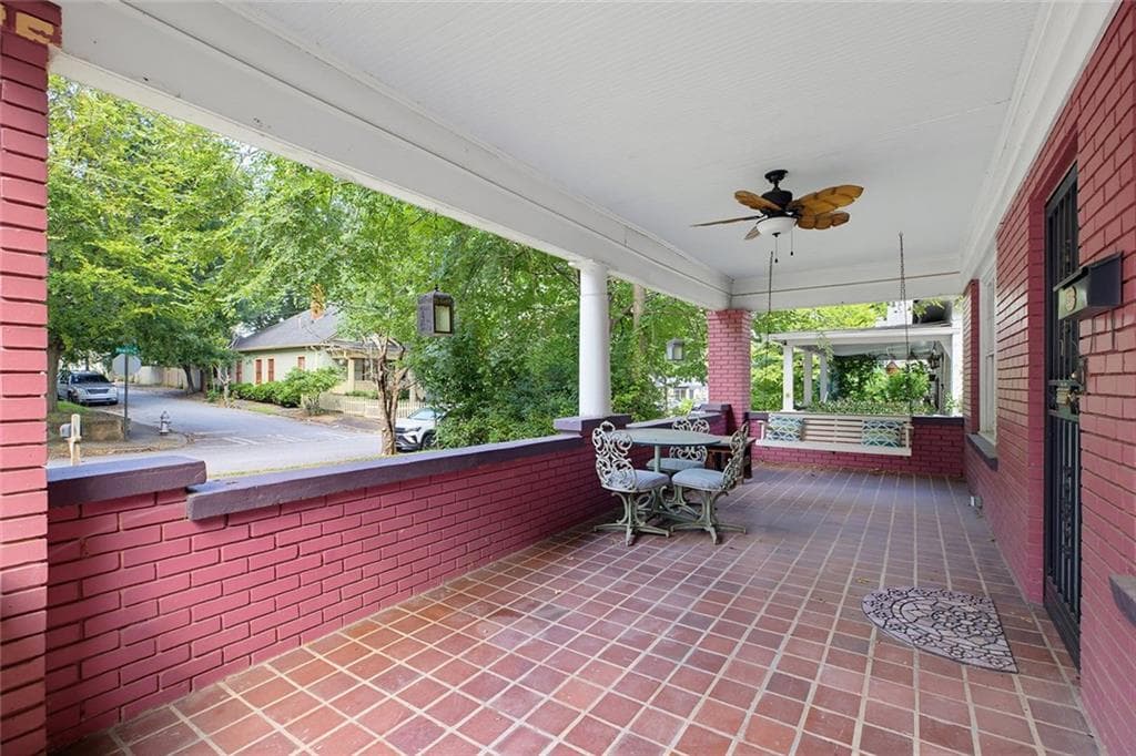 3 bedroom, 2 bathroom, 1,629 sq ft single family residence for sale at 662 Pearce Street, Atlanta, GA 30310 — photo 4