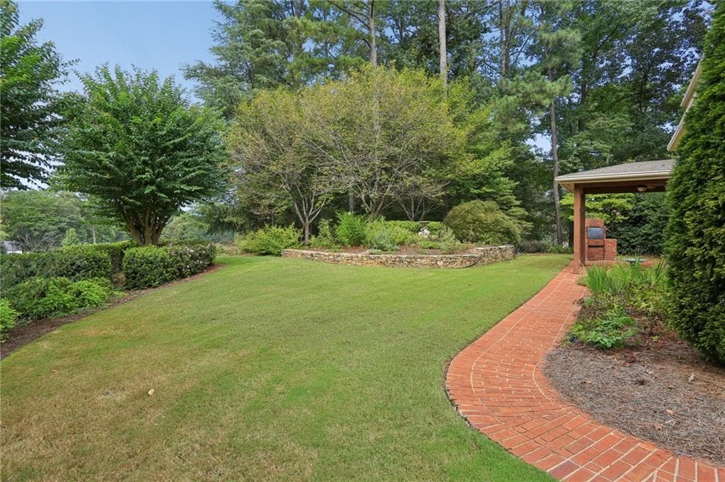 4 bedroom, 3 bathroom, 2,726 sq ft single family residence for sale at 4357 Karls Gate Drive, Marietta, GA 30068 — photo 6