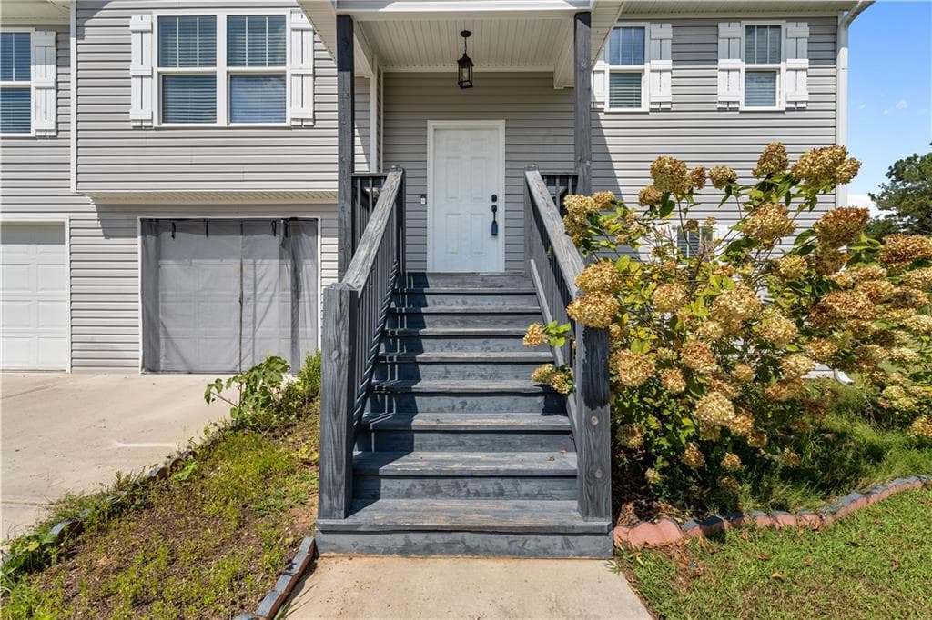 4 bedroom, 3 bathroom, 2,000 sq ft single family residence for sale at 154 Grizzly Trail, Carrollton, GA 30117 — photo 6