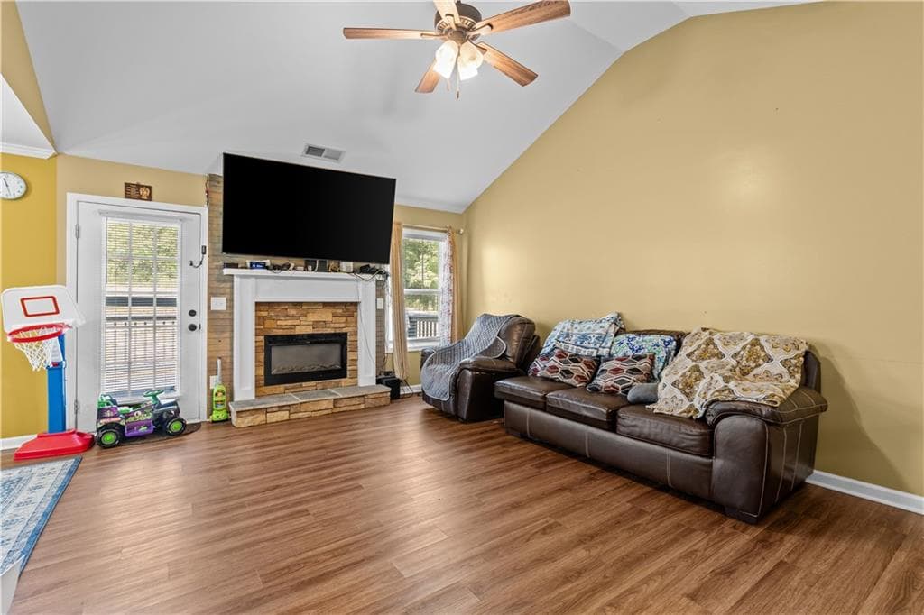 4 bedroom, 3 bathroom, 2,000 sq ft single family residence for sale at 154 Grizzly Trail, Carrollton, GA 30117 — photo 7