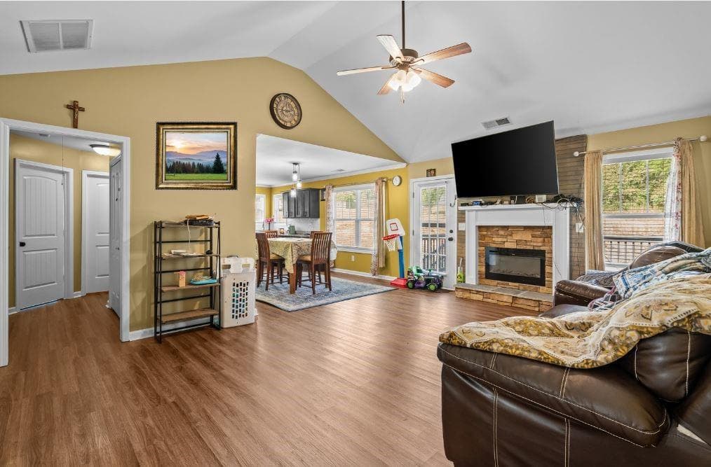 4 bedroom, 3 bathroom, 2,000 sq ft single family residence for sale at 154 Grizzly Trail, Carrollton, GA 30117 — photo 9