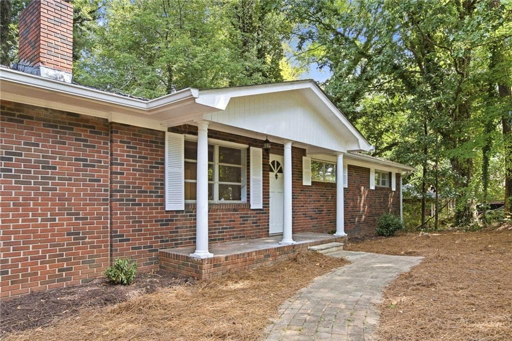 4 bedroom, 3 bathroom, 1,800 sq ft single family residence for sale at 1972 Dobbins Drive, Kennesaw, GA 30144 — photo 3