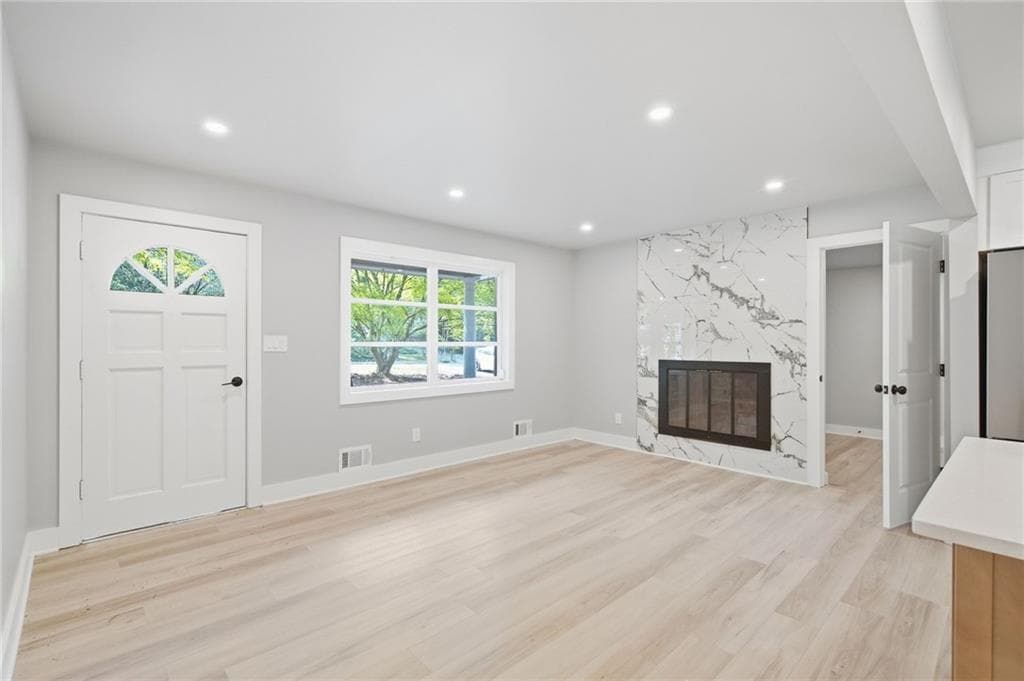 4 bedroom, 3 bathroom, 1,800 sq ft single family residence for sale at 1972 Dobbins Drive, Kennesaw, GA 30144 — photo 4
