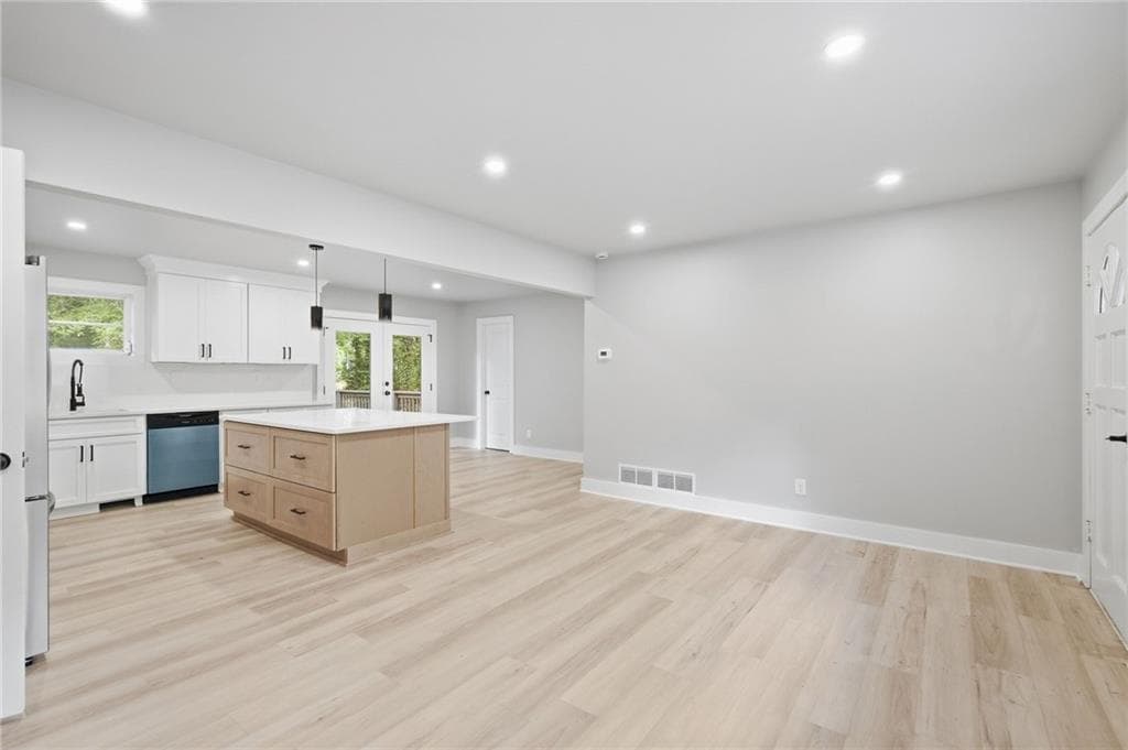 4 bedroom, 3 bathroom, 1,800 sq ft single family residence for sale at 1972 Dobbins Drive, Kennesaw, GA 30144 — photo 7
